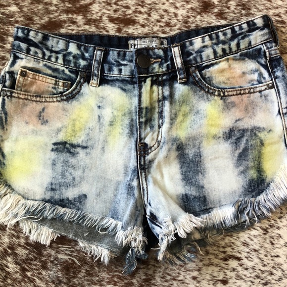 Free People Tie Dye Raw Hem Shorts - Picture 5 of 11